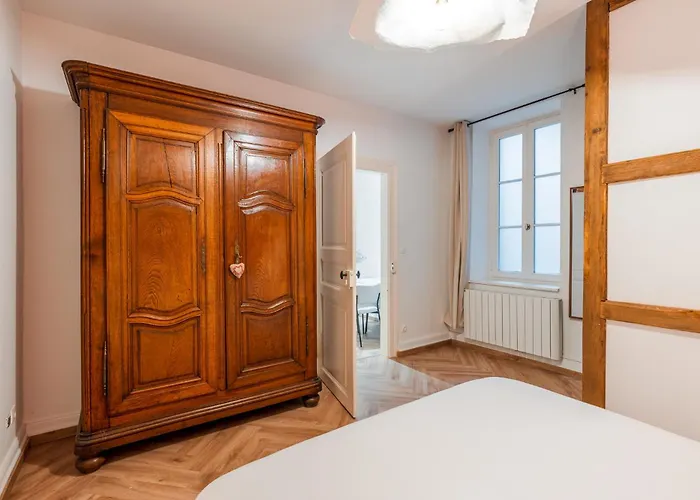 Lejlighed Au Rez De Chaussee Vue Cour *