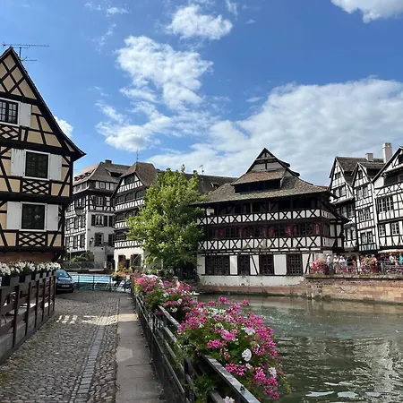 Au Rez De Chaussée Vue Cour Apartamento *